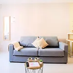 Апартаменты Ideal Pro & Couple - 2 Theme Boho Chic Rdc & Dandy 1er Etage - Quartier Calme - Jardin - Wifi Hd - Smart Tv - Parking Gratuit - Proche Centre & Transports - Ask