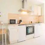Ideal Pro & Couple - 2 Theme Boho Chic Rdc & Dandy 1er Etage - Quartier Calme - Jardin - Wifi Hd - Smart Tv - Parking Gratuit - Proche Centre & Transports - Ask *