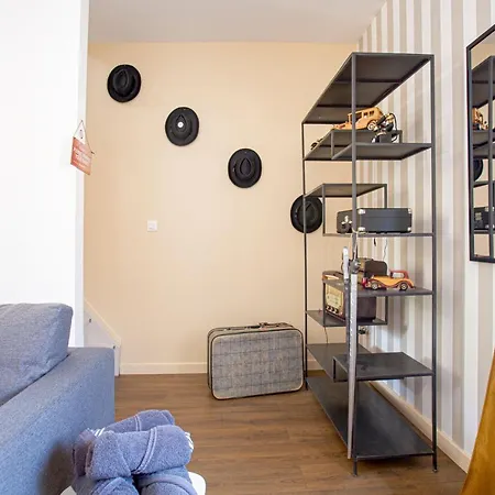 아파트 Ideal Pro & Couple - 2 Theme Boho Chic Rdc & Dandy 1er Etage - Quartier Calme - Jardin - Wifi Hd - Smart Tv - Parking Gratuit - Proche Centre & Transports - Ask 발랑시엔