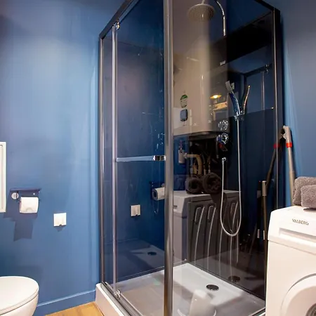 Ideal Pro & Couple - 2 Theme Boho Chic Rdc & Dandy 1er Etage - Quartier Calme - Jardin - Wifi Hd - Smart Tv - Parking Gratuit - Proche Centre & Transports - Ask דירה
