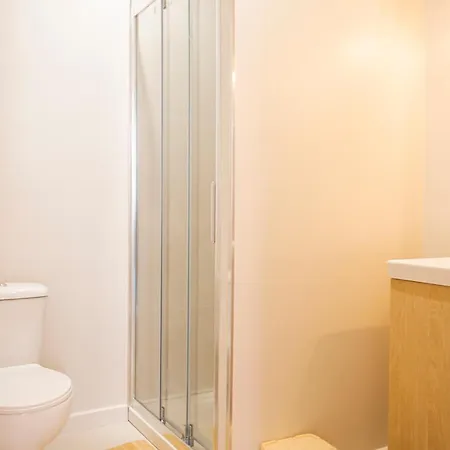 아파트 Ideal Pro & Couple - 2 Theme Boho Chic Rdc & Dandy 1er Etage - Quartier Calme - Jardin - Wifi Hd - Smart Tv - Parking Gratuit - Proche Centre & Transports - Ask *