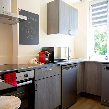 Apartament Ideal Pro & Couple - 2 Theme Boho Chic Rdc & Dandy 1er Etage - Quartier Calme - Jardin - Wifi Hd - Smart Tv - Parking Gratuit - Proche Centre & Transports - Ask Valenciennes