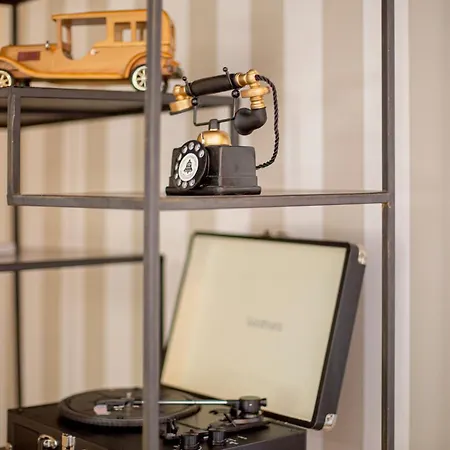 Ideal Pro & Couple - 2 Theme Boho Chic Rdc & Dandy 1er Etage - Quartier Calme - Jardin - Wifi Hd - Smart Tv - Parking Gratuit - Proche Centre & Transports - Ask