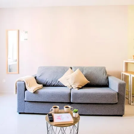 شقة Ideal Pro & Couple - 2 Theme Boho Chic Rdc & Dandy 1er Etage - Quartier Calme - Jardin - Wifi Hd - Smart Tv - Parking Gratuit - Proche Centre & Transports - Ask