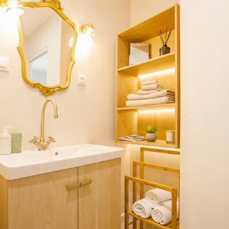 Ideal Pro & Couple - 2 Theme Boho Chic Rdc & Dandy 1er Etage - Quartier Calme - Jardin - Wifi Hd - Smart Tv - Parking Gratuit - Proche Centre & Transports - Ask * Valenciennes